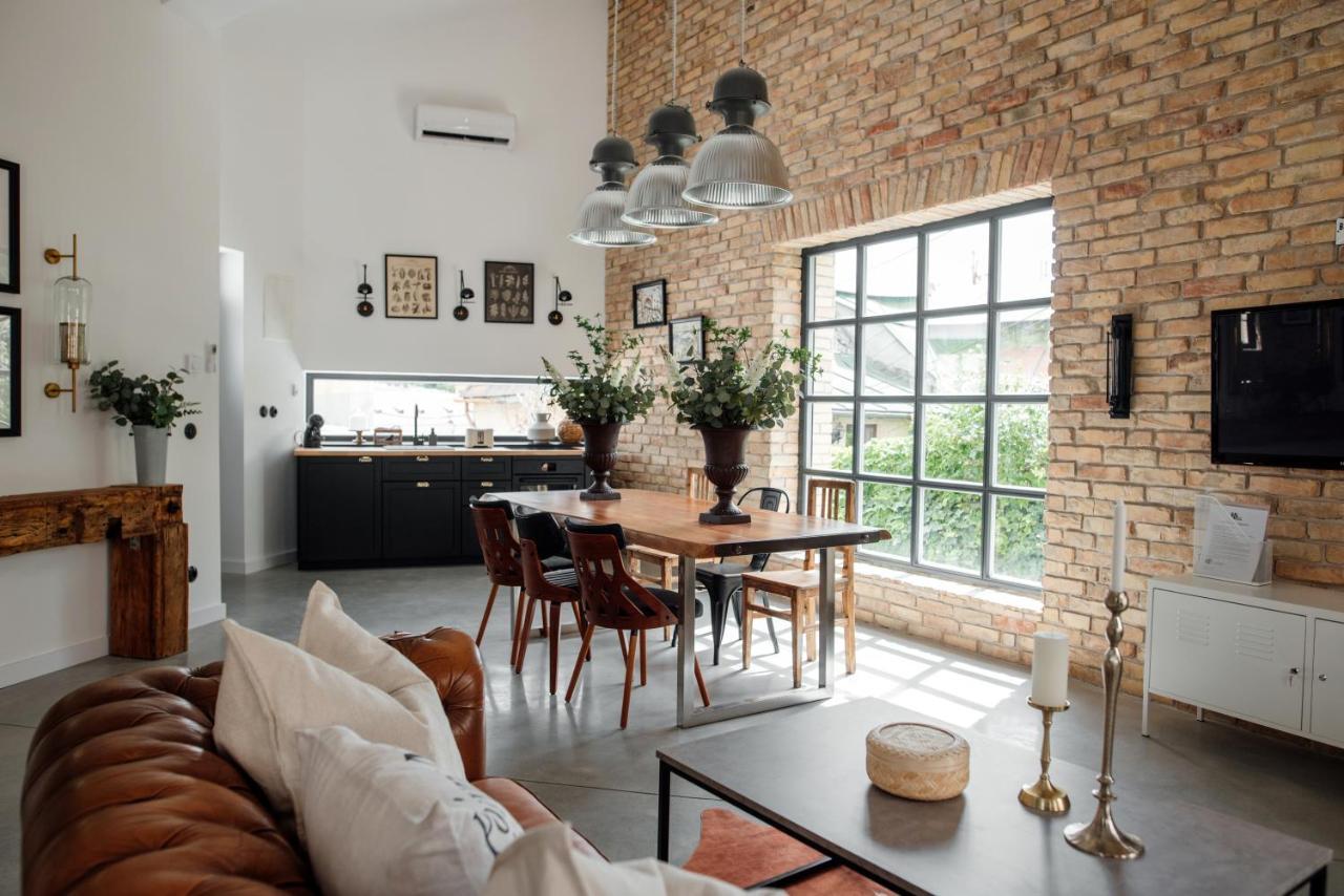 Loftlakasom**** Aparthotel Veszprém Екстериор снимка