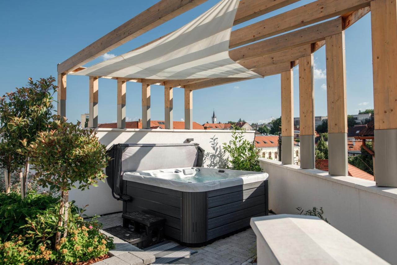 Loftlakasom**** Aparthotel Veszprém Екстериор снимка
